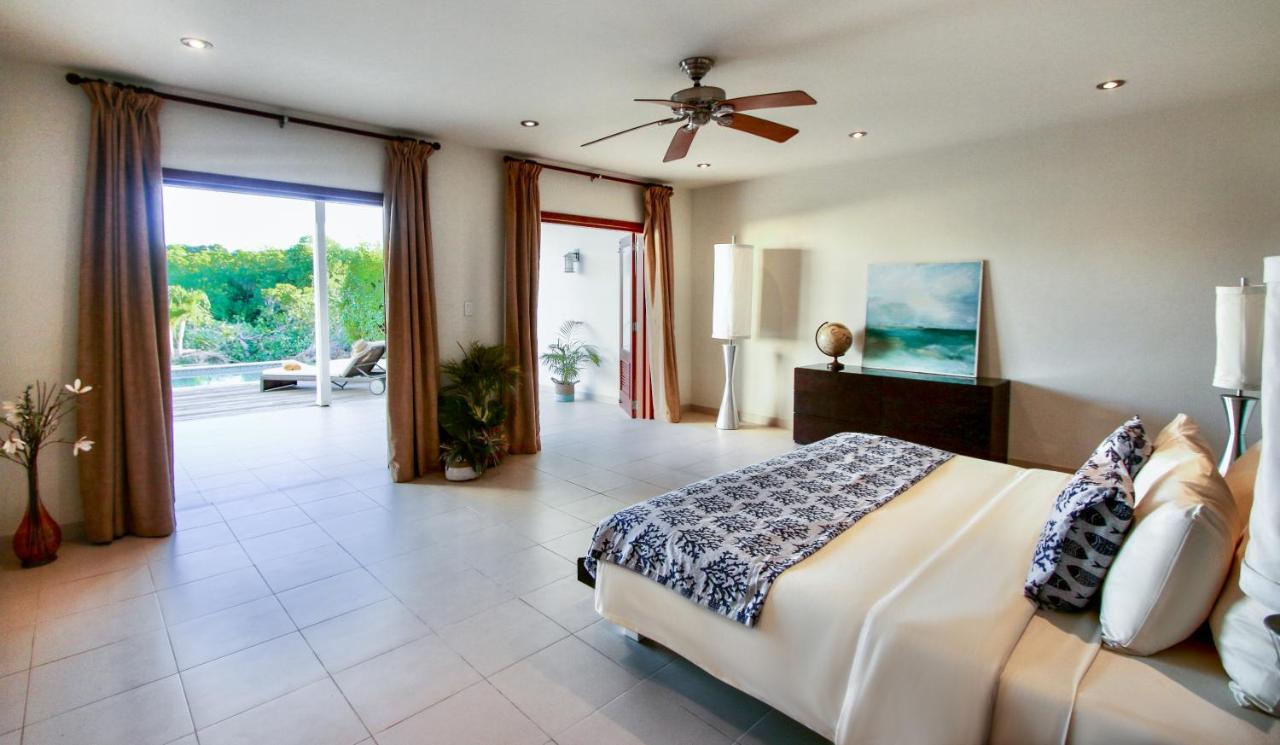 The Hideaway At Hughes Point Hotel Freetown Village Buitenkant foto