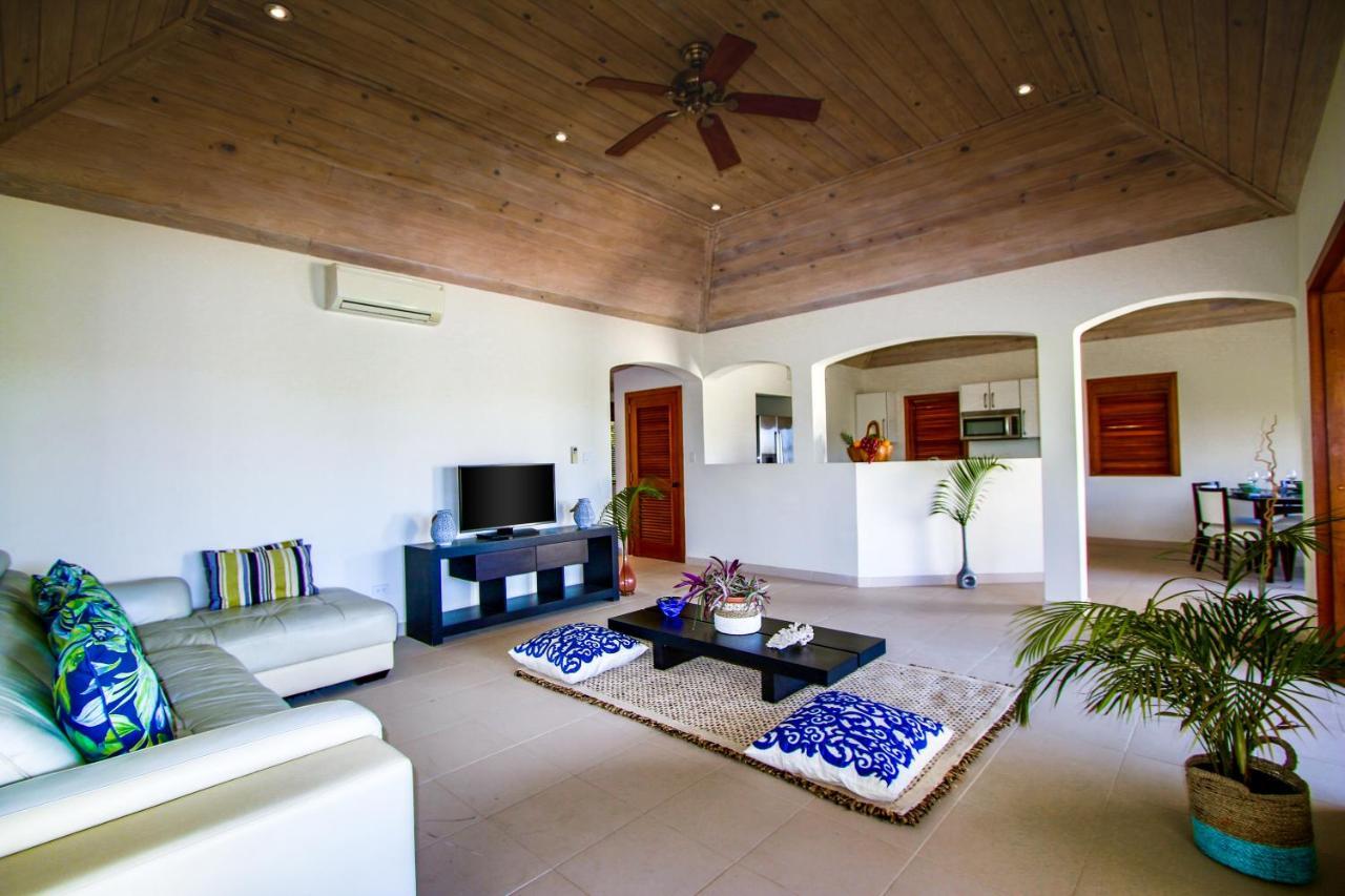 The Hideaway At Hughes Point Hotel Freetown Village Buitenkant foto